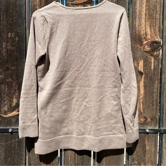 Soft knit sweater - Picture 2 of 3